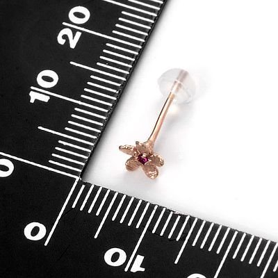 シルバースタッドピアス