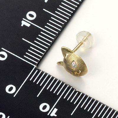 シルバースタッドピアス