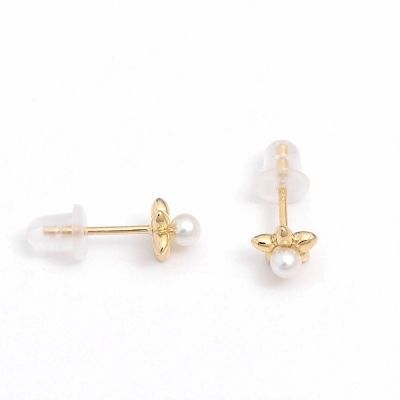 シルバースタッドピアス