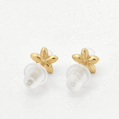 シルバースタッドピアス