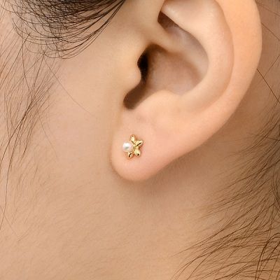 シルバースタッドピアス