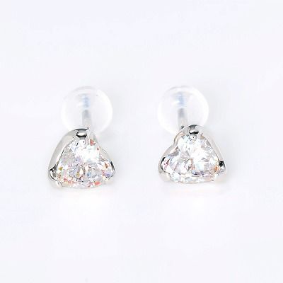 シルバースタッドピアス