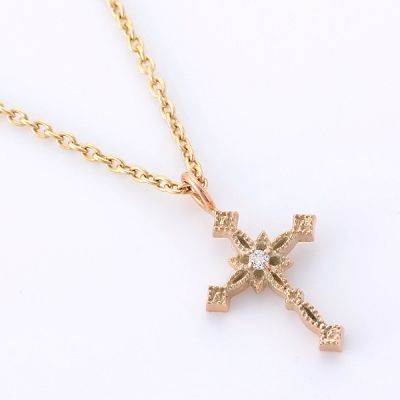 ピンクゴールドネックレス