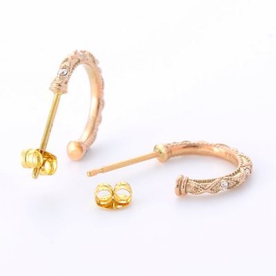 ピンクゴールドピアス