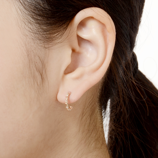 ピンクゴールドピアス