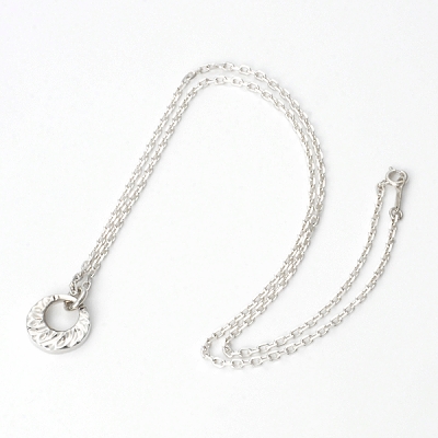 シルバーネックレス