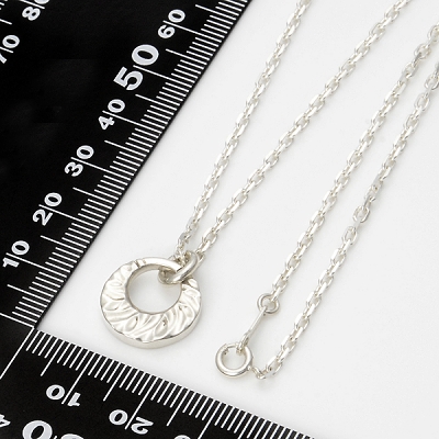 シルバーネックレス