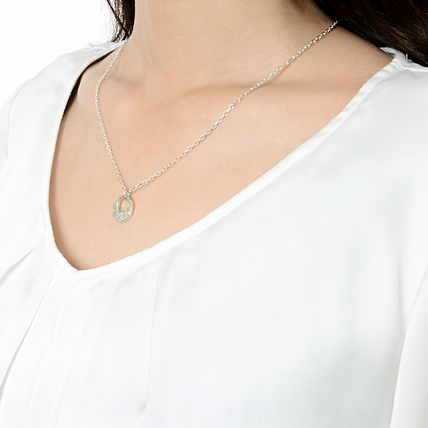 シルバーネックレス