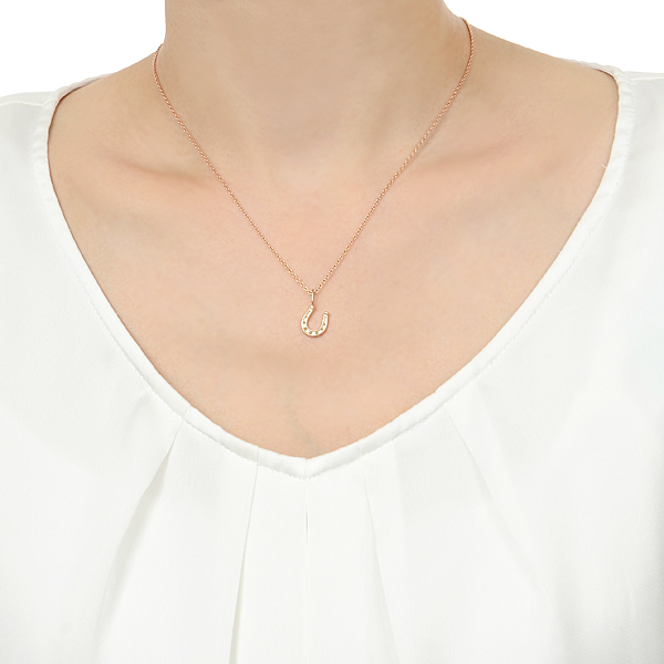 ピンクゴールドネックレス