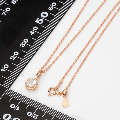 ピンクゴールドネックレス