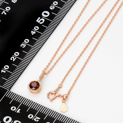 ピンクゴールドネックレス