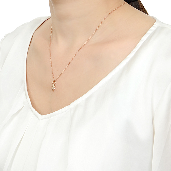 ピンクゴールドネックレス