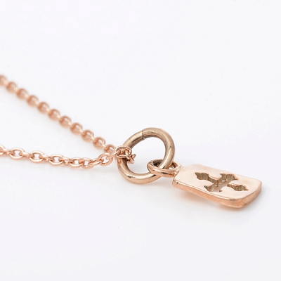 ピンクゴールドネックレス