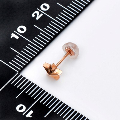 ゴールドピアス(片耳用)