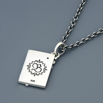 シルバーネックレス