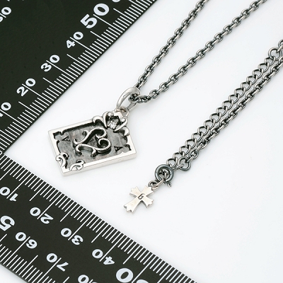 シルバーネックレス