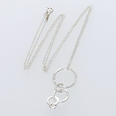 シルバーネックレス