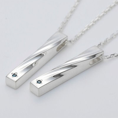 シルバーペアネックレス