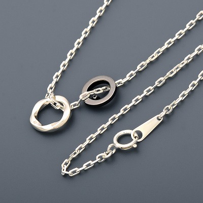 シルバーネックレス