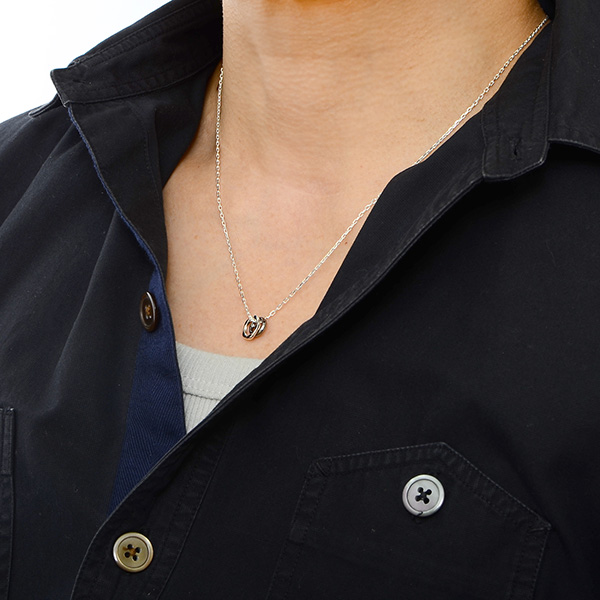 シルバーネックレス