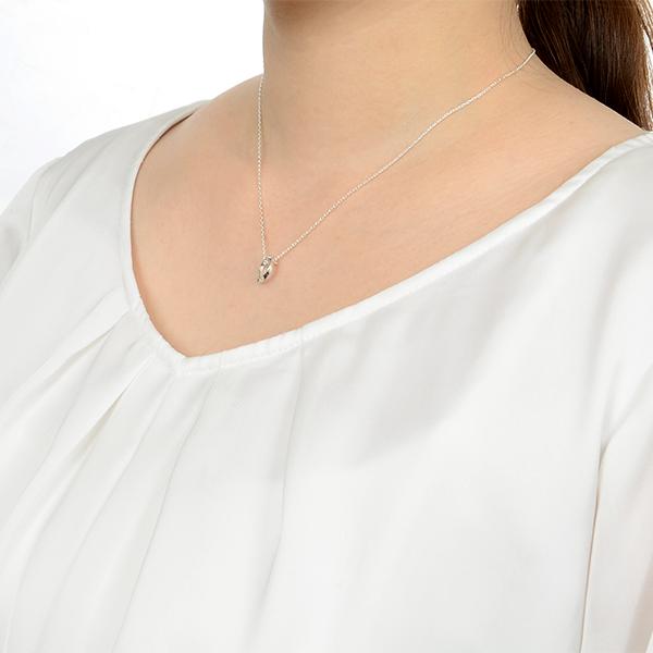 シルバーネックレス