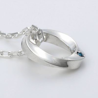 シルバーネックレス