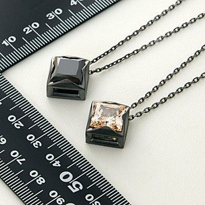 シルバーペアネックレス