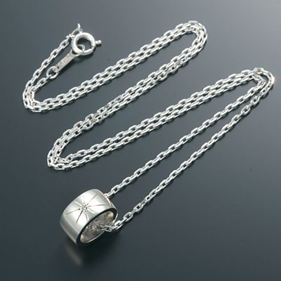 シルバーネックレス