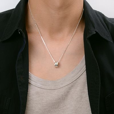 シルバーネックレス