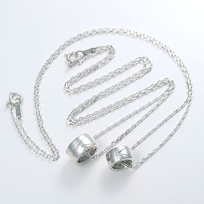 シルバーペアネックレス