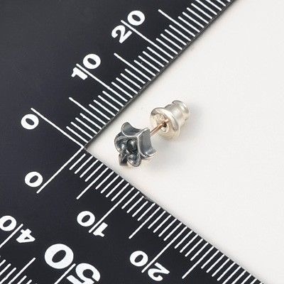 シルバースタッドピアス(片耳用)