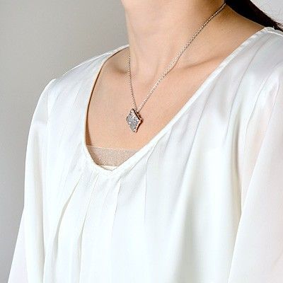 シルバーネックレス