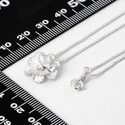 シルバーネックレス