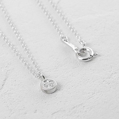 シルバーネックレス