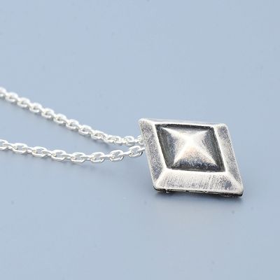 シルバーネックレス