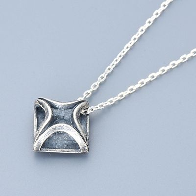 シルバーネックレス