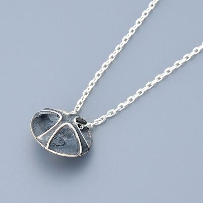 シルバーネックレス