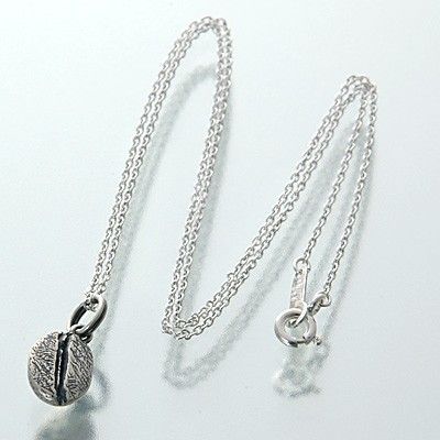 シルバーネックレス