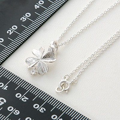 シルバーネックレス