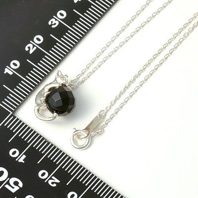 シルバーネックレス