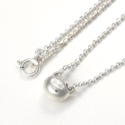 シルバーネックレス