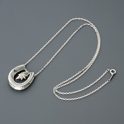 シルバーネックレス