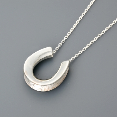 シルバーネックレス