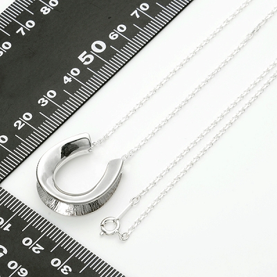 シルバーネックレス