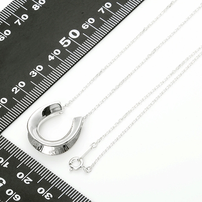 シルバーネックレス