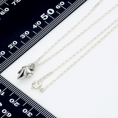 シルバーネックレス