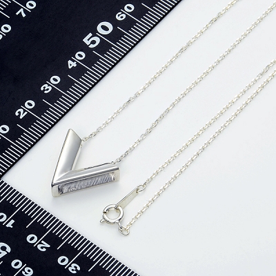 シルバーネックレス