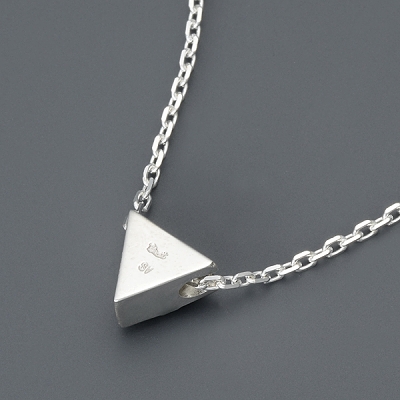 シルバーネックレス