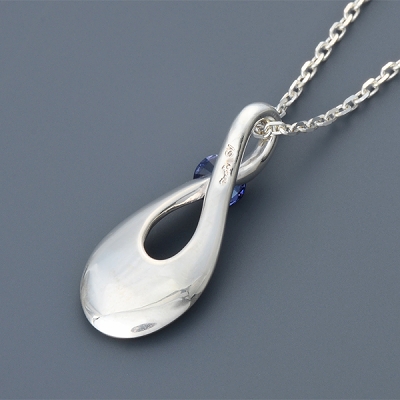 シルバーネックレス