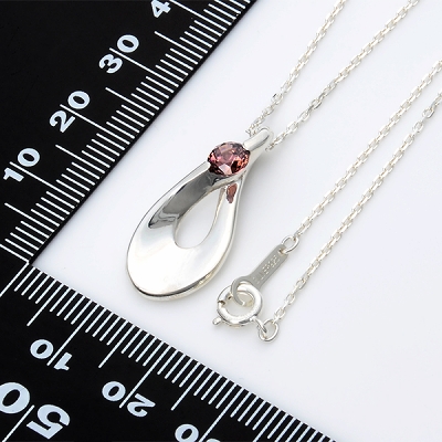 シルバーネックレス